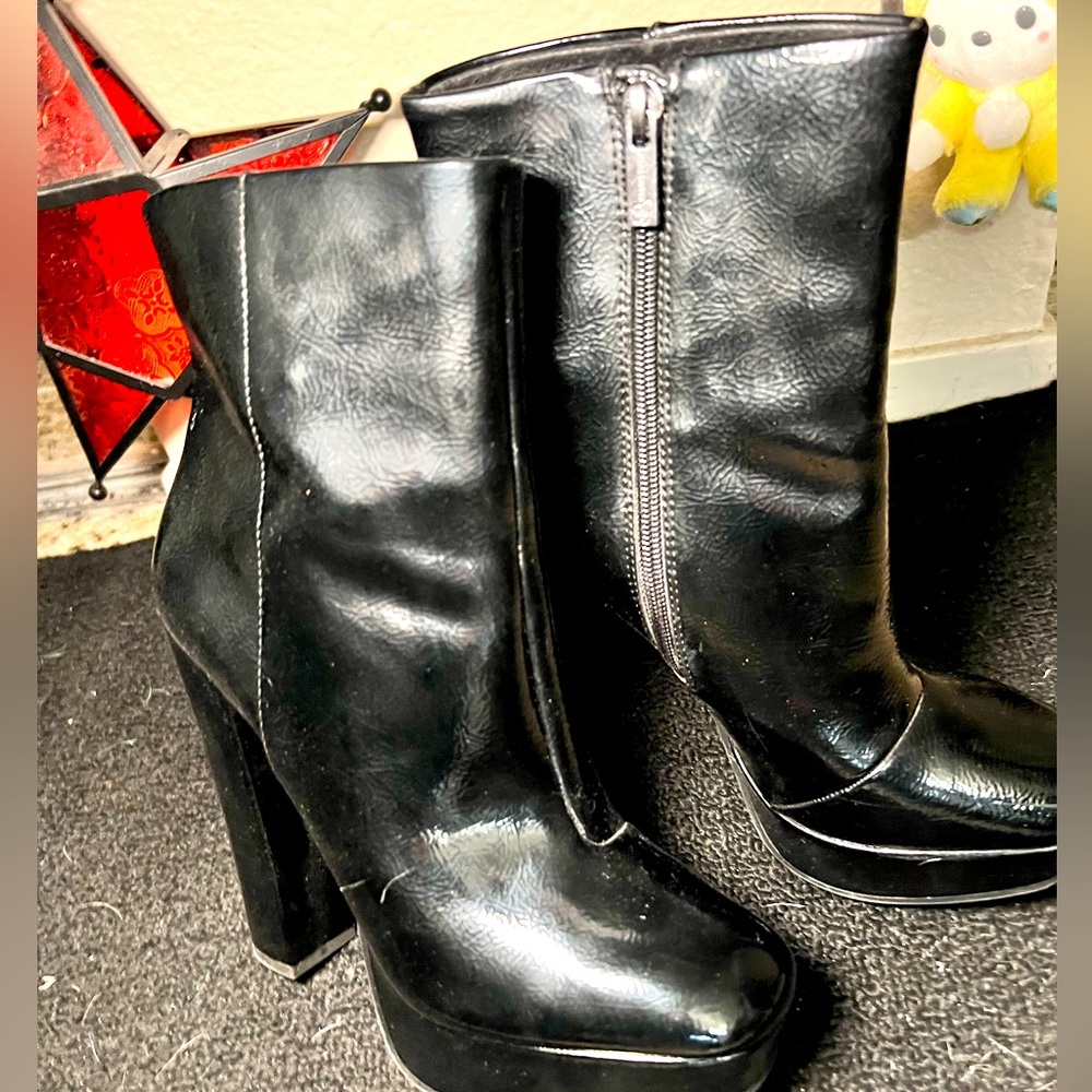 ANKLE PLATFORM HEEL BOOTS